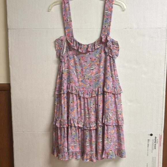 Olivaceous Tiered Dress W/Blue Background W/Flowers  Size Junior Medium - Picture 11 of 11